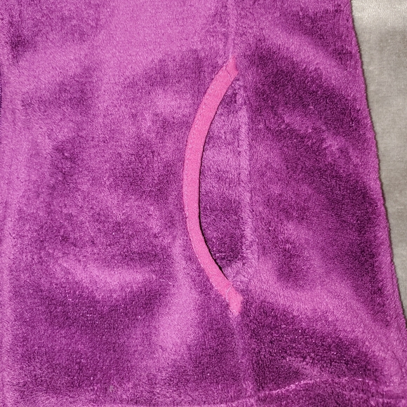 Super soft and fuzzy purple jacket - Picture 3 of 8